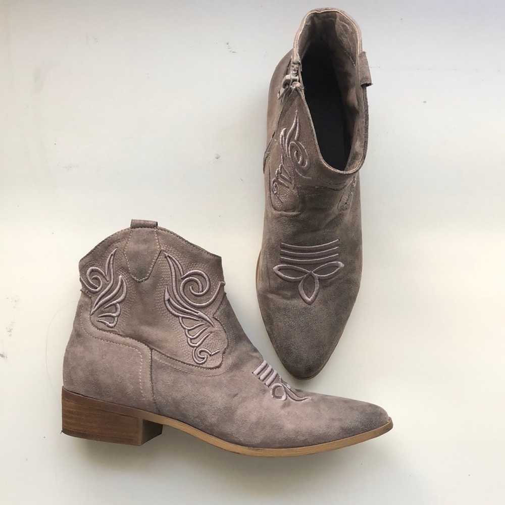 Super Cute Brown Booties